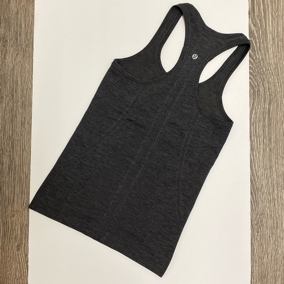 Lululemon Run: Swiftly Tech Tank Hthrd Black 2 EUC - Picture 4 of 8